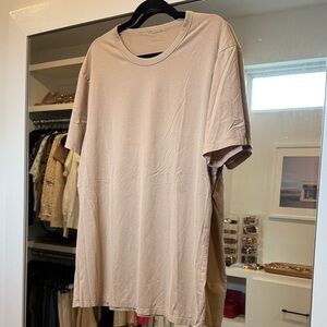 lululemon men’s t-shirt